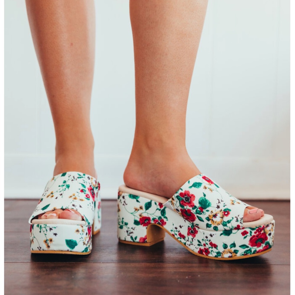 Floral platform